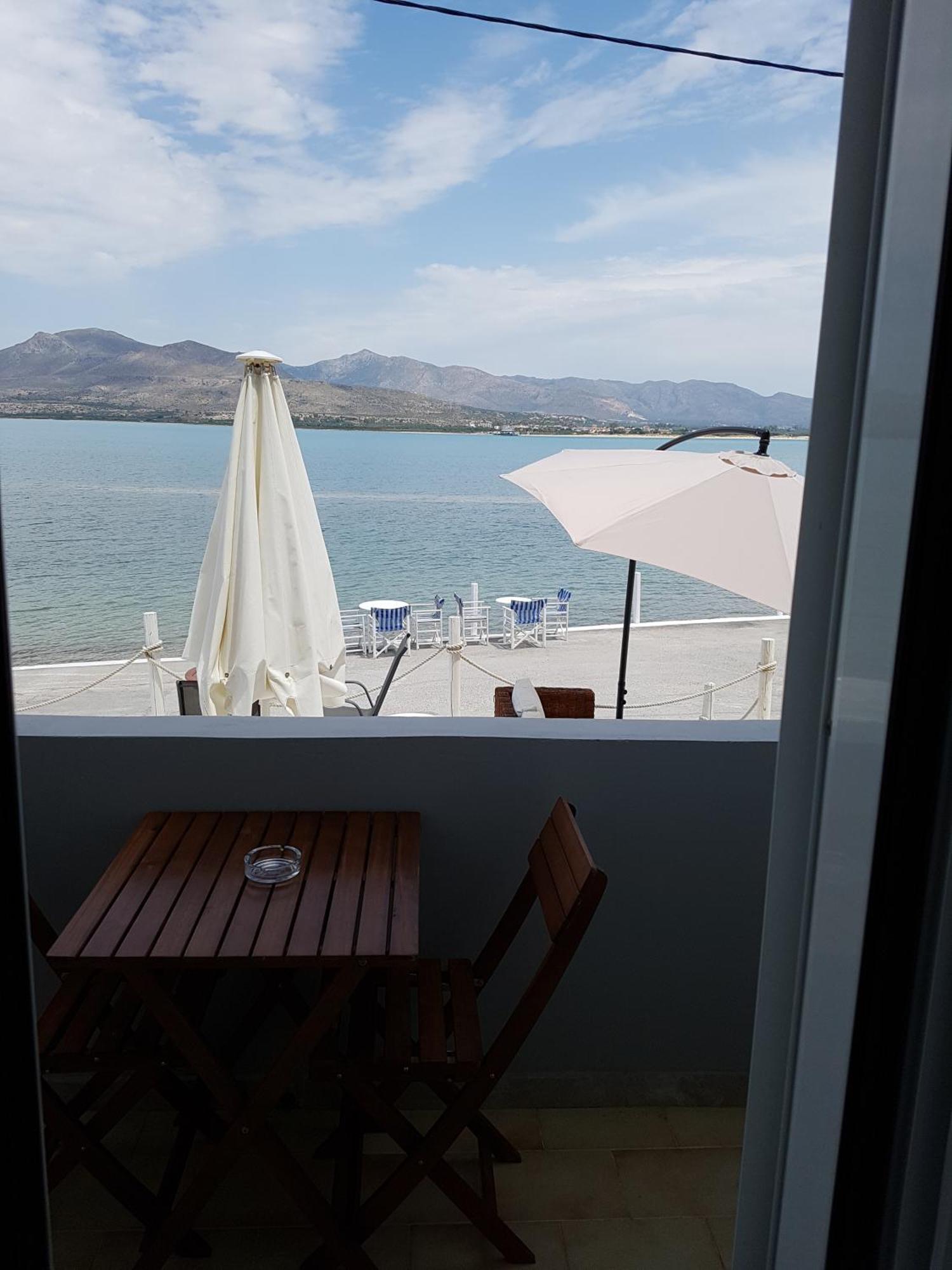 Hotel Elafonisos エクステリア 写真