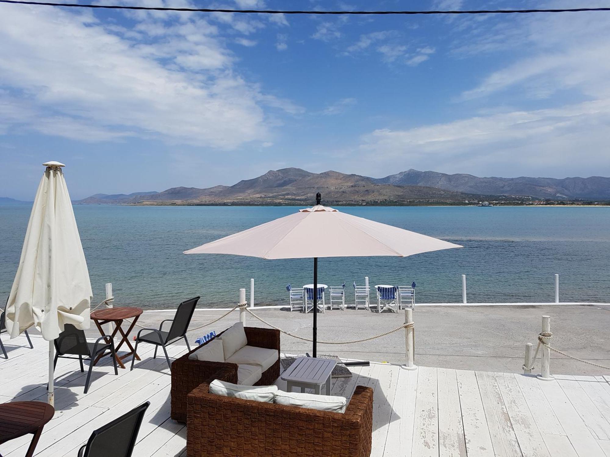 Hotel Elafonisos エクステリア 写真